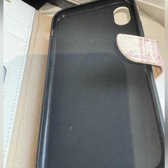 🌹 Brand New Beauty and the Beast iPhone XR Wallet Case - Never Used 🌹 - Picture 16 of 16